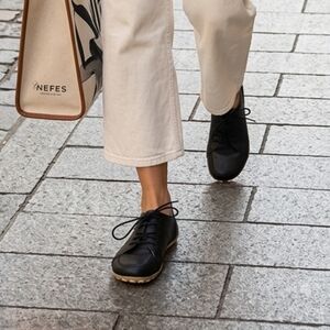 Nefes Barefoot Grounding Shoes NWT